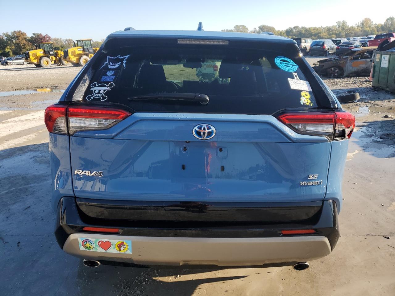 TOYOTA RAV4 SE