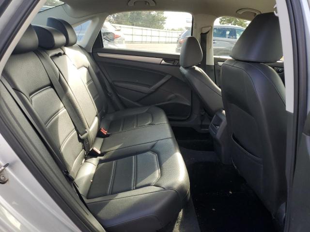 2015 VOLKSWAGEN PASSAT S - 1VWAT7A31FC113019