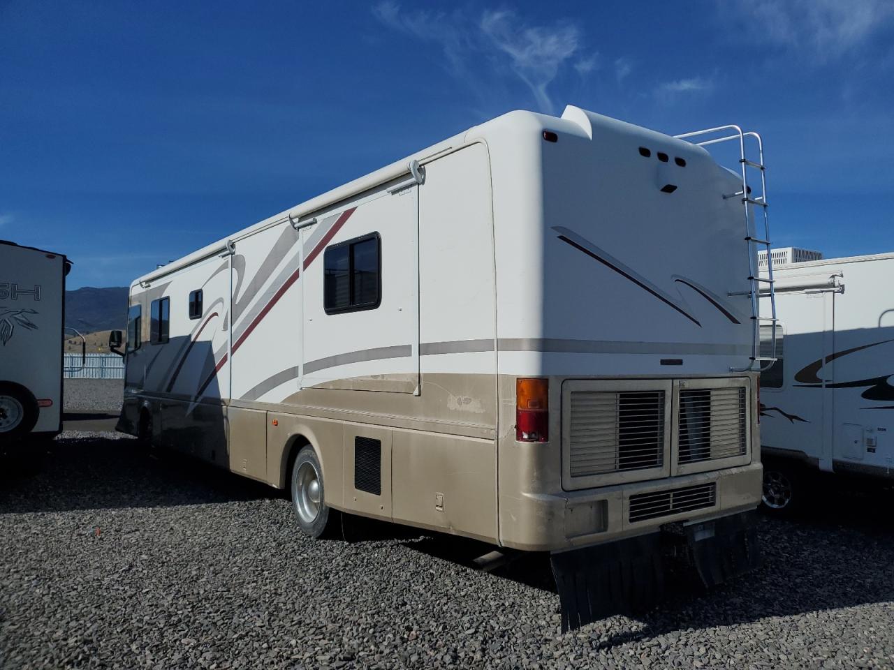 Lot #3315785345 2001 ROADMASTER RAIL MOTORHOME