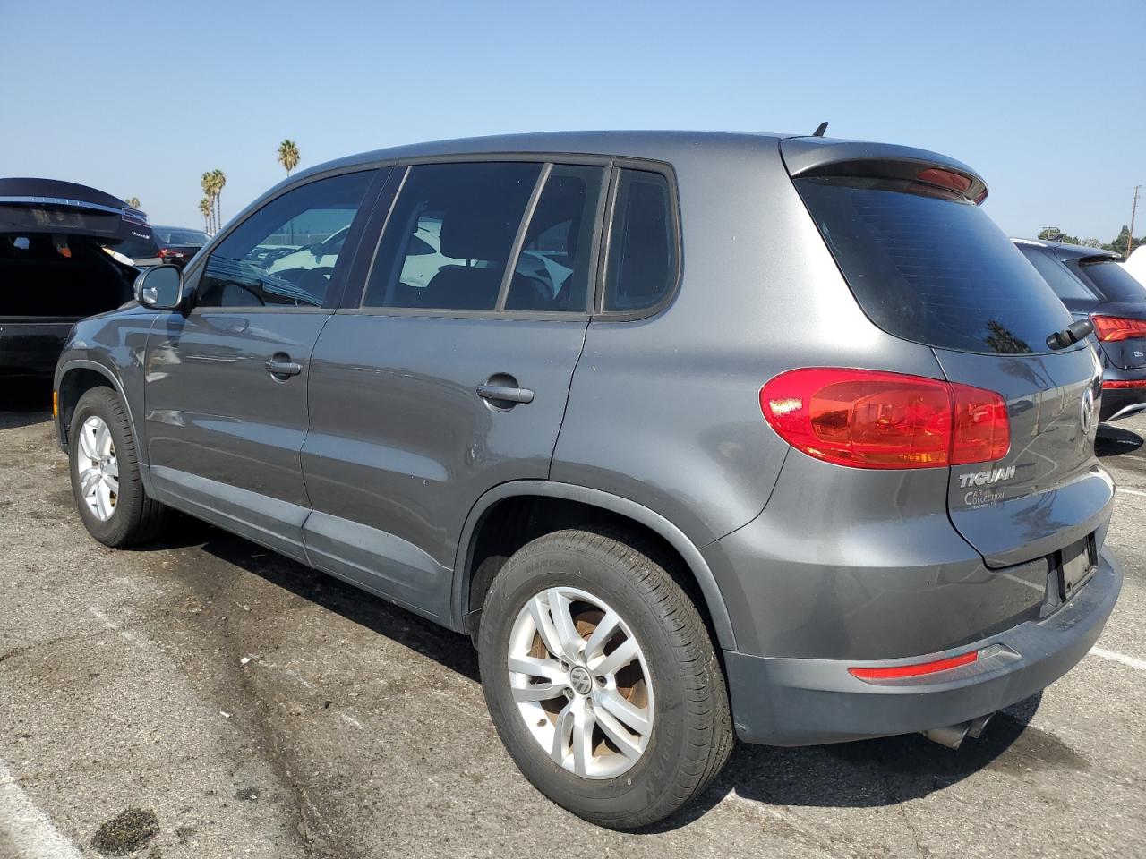 VOLKSWAGEN TIGUAN S