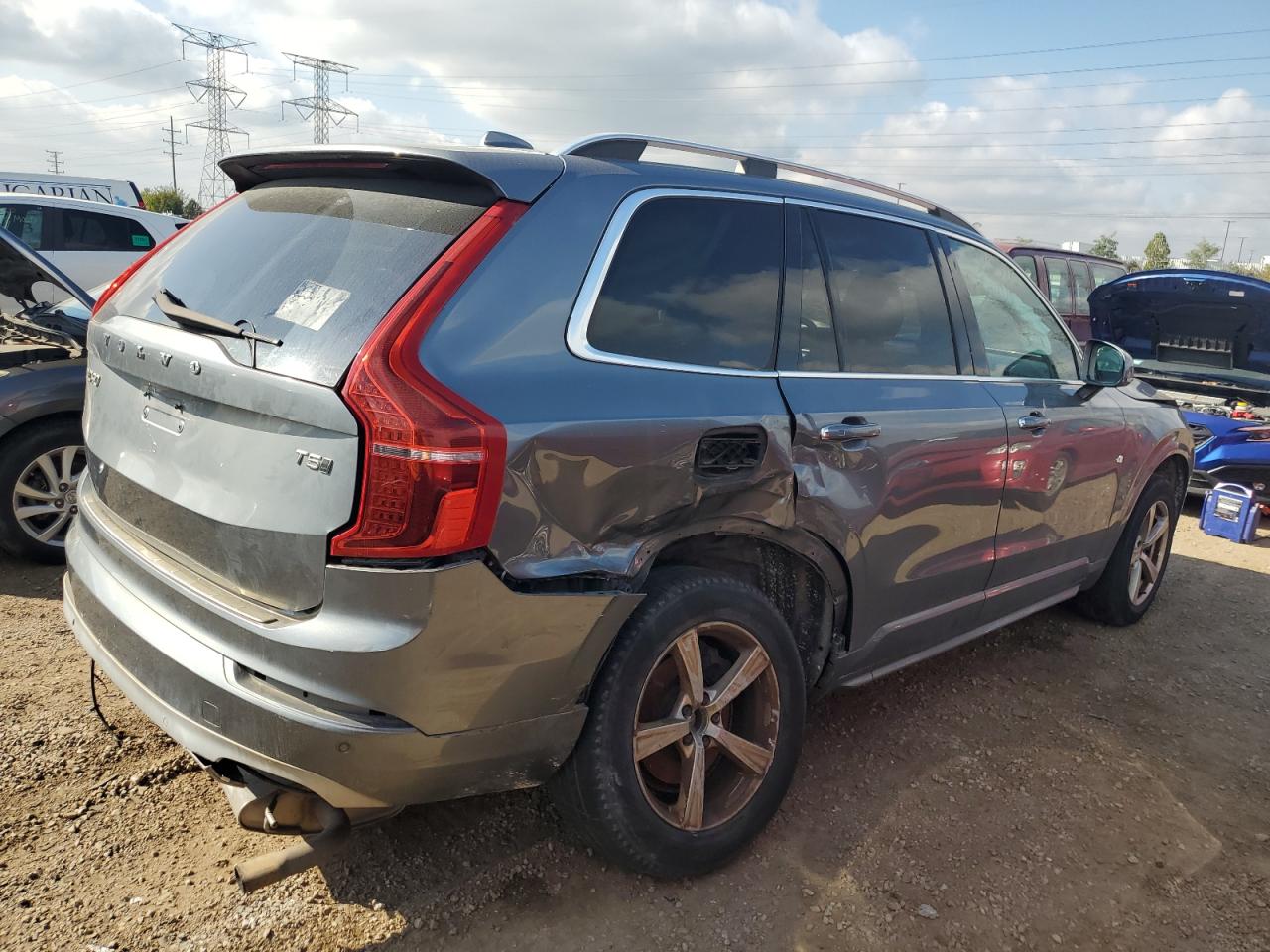 VOLVO XC90 T5