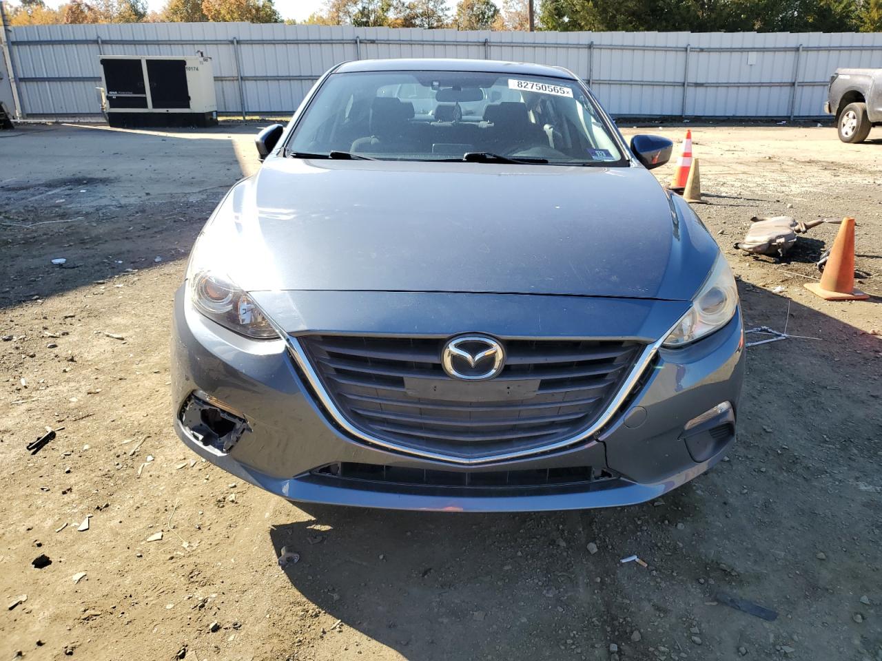 MAZDA 3 TOURING
