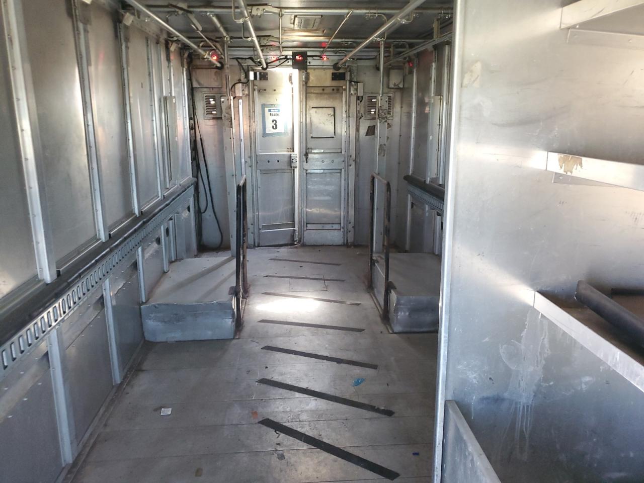 Lot #3292393310 2007 WRKH COMMERCIAL CHASSIS W42