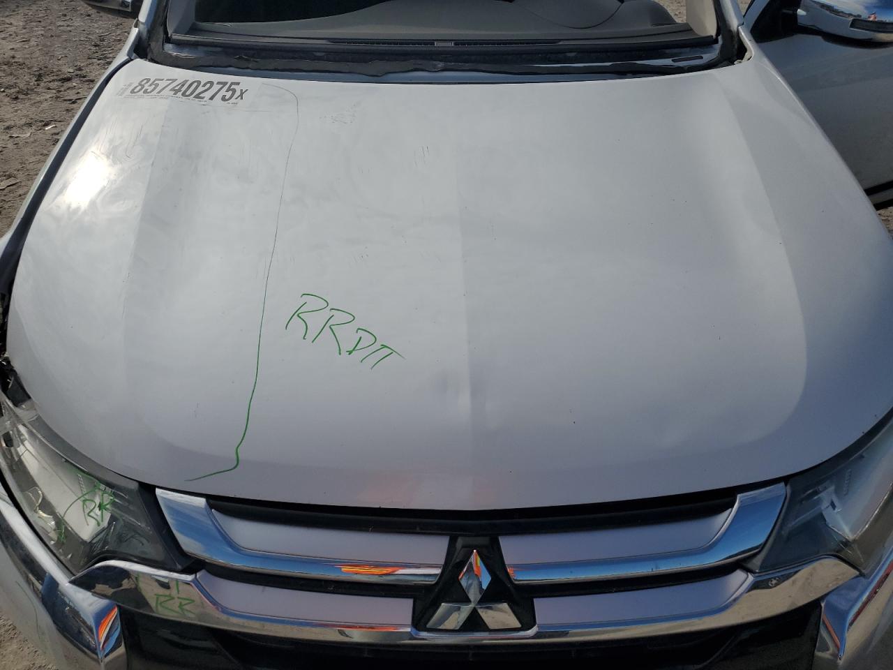 MITSUBISHI OUTLANDER SE