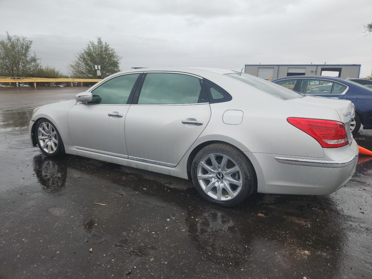 HYUNDAI EQUUS SIGNATURE