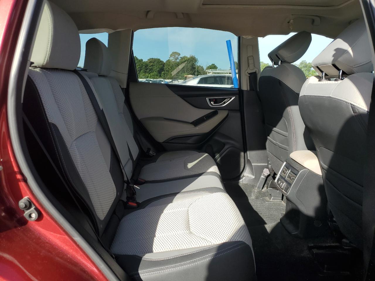 SUBARU FORESTER PREMIUM