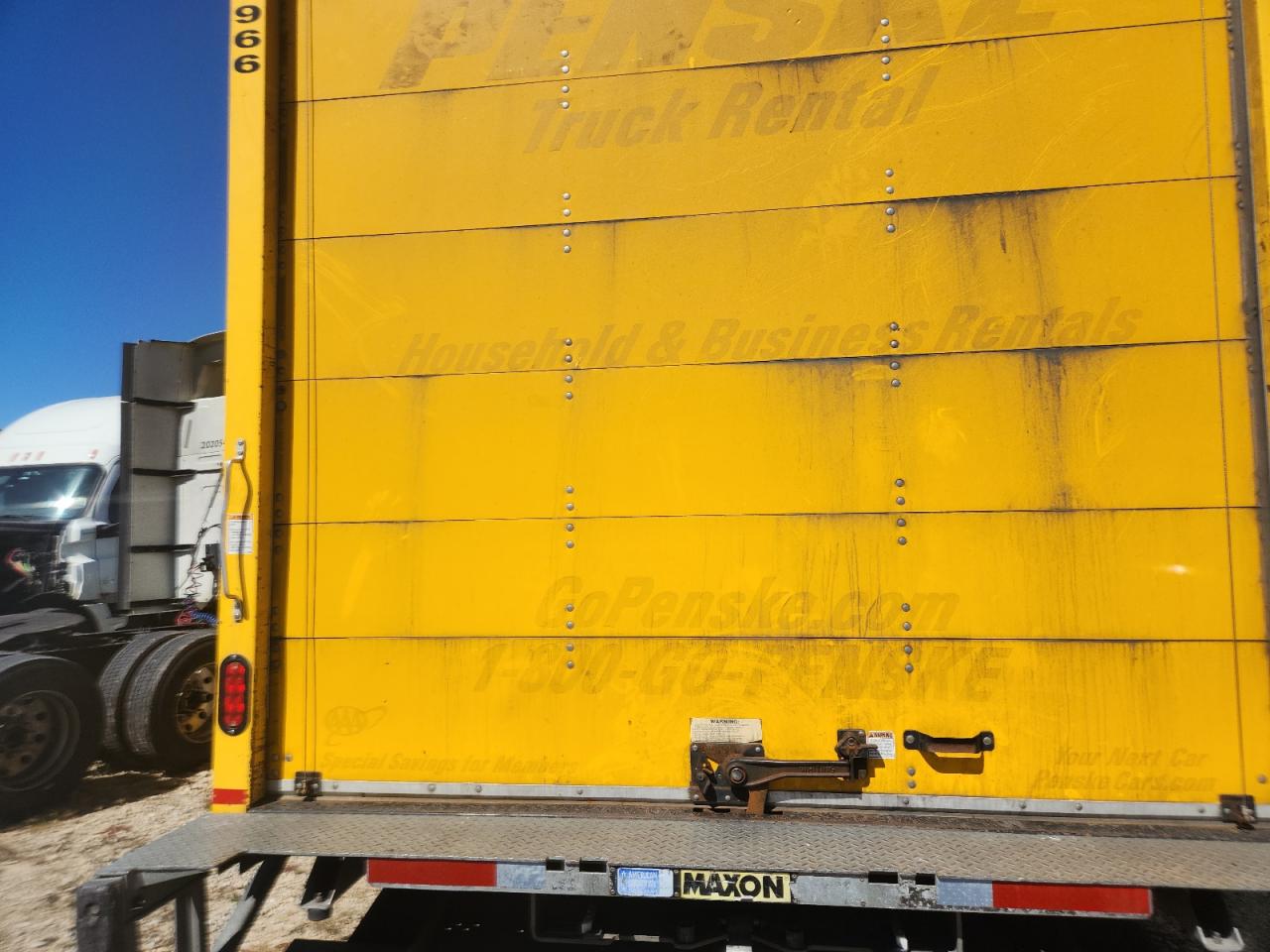 Lot #3292393311 2018 FREIGHTLINER M2