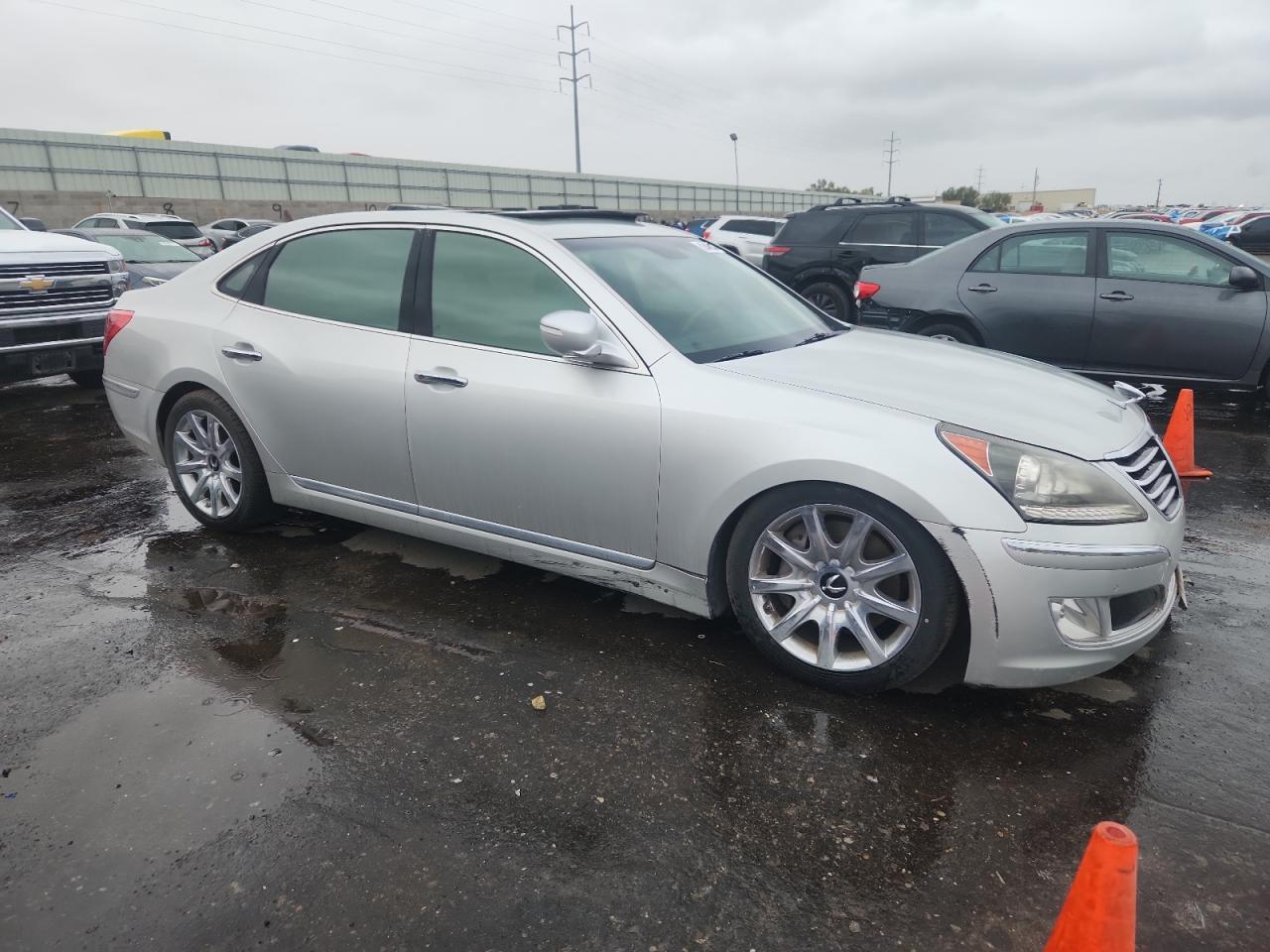 HYUNDAI EQUUS SIGNATURE