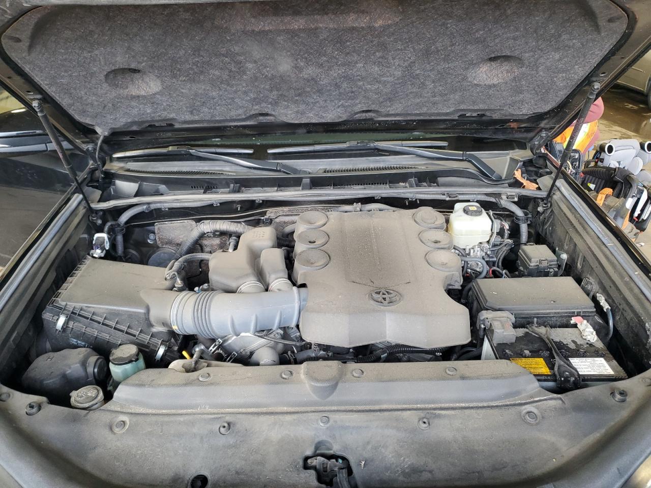 TOYOTA 4RUNNER SR5/SR5 PREMIUM