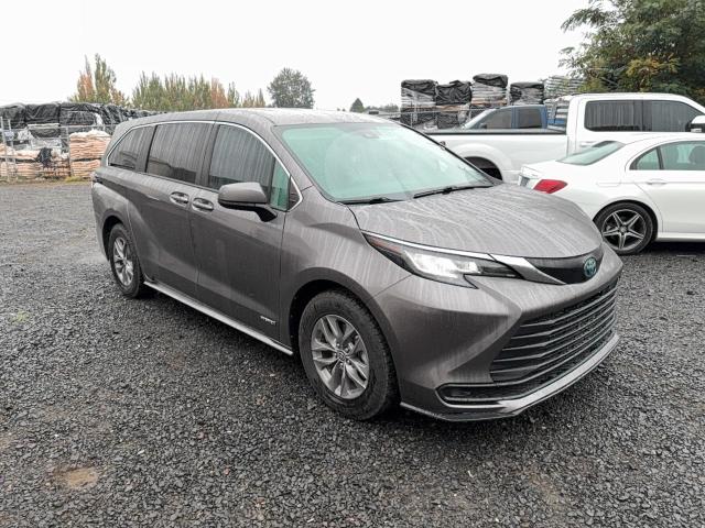 Global Auto Auctions: 2021 TOYOTA SIENNA LE