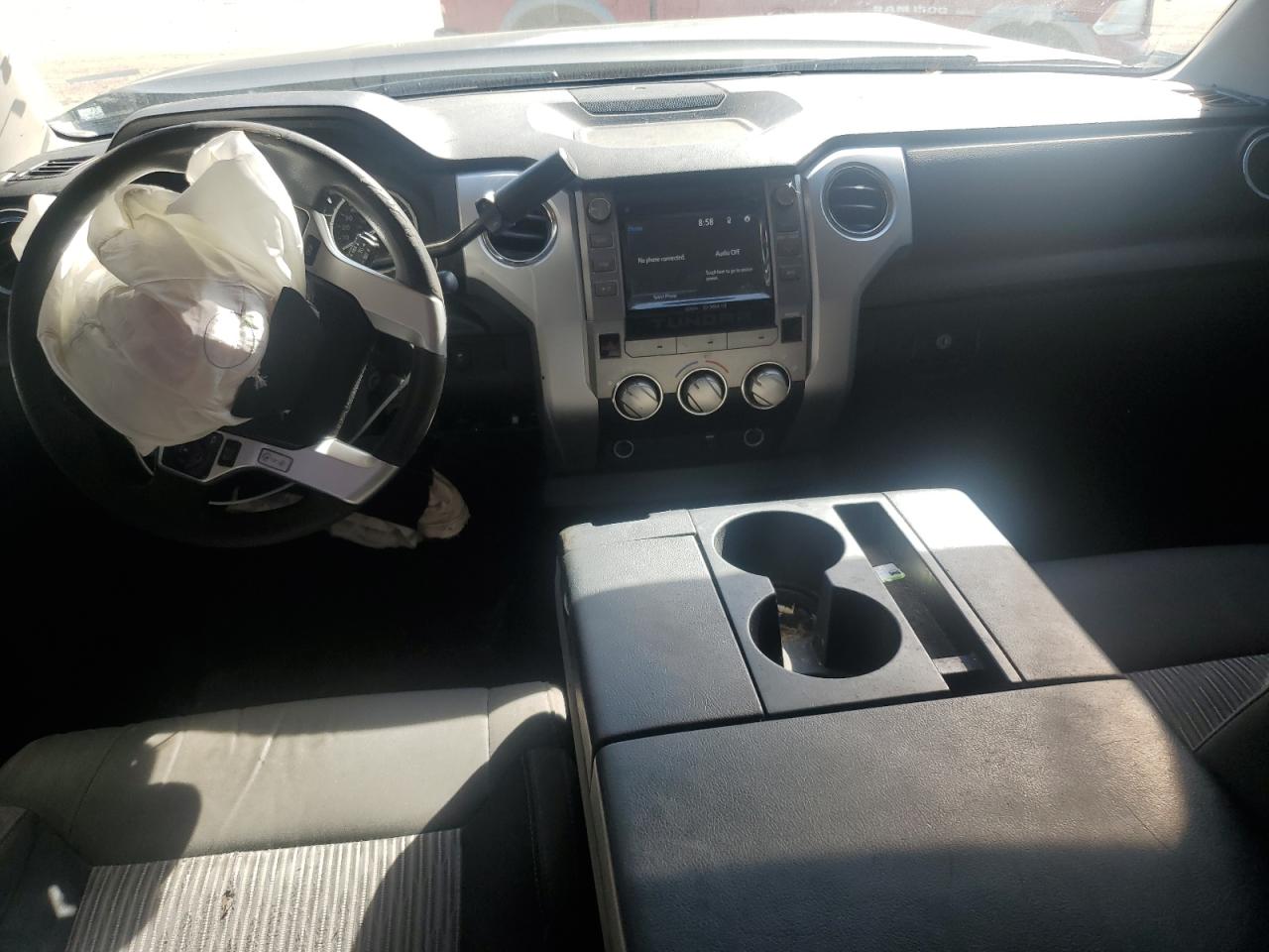 TOYOTA TUNDRA CREWMAX SR5