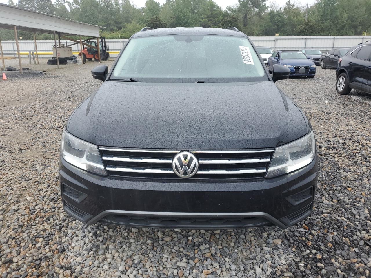 VOLKSWAGEN TIGUAN SE