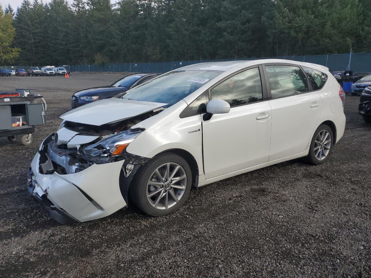 TOYOTA PRIUS V