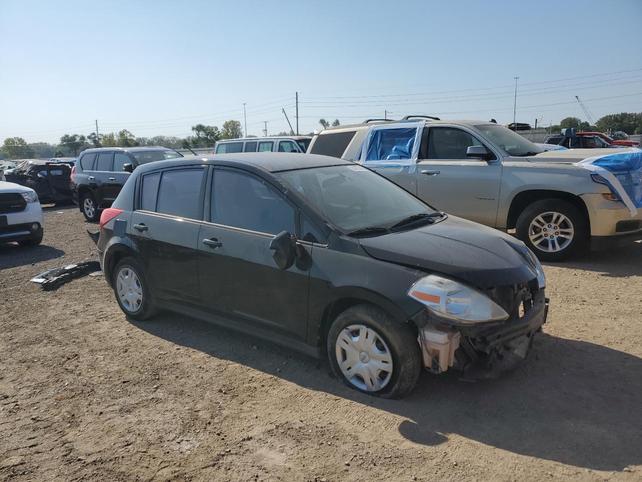 NISSAN VERSA S