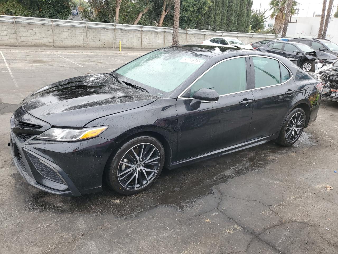 TOYOTA CAMRY SE NIGHT SHADE