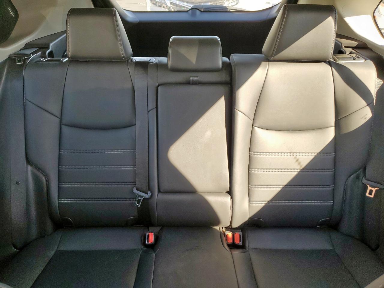 TOYOTA RAV4 XLE PREMIUM