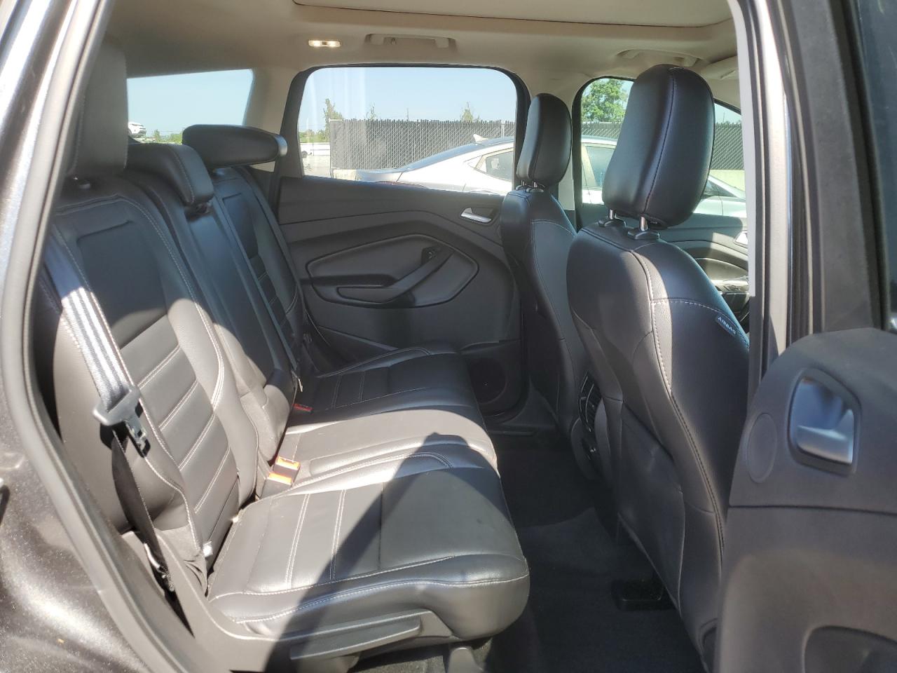 FORD ESCAPE TITANIUM