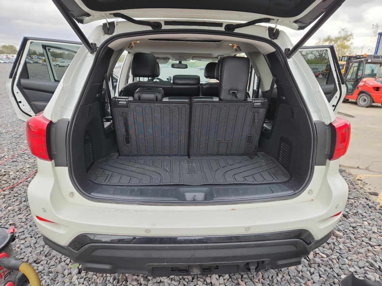 NISSAN PATHFINDER SL