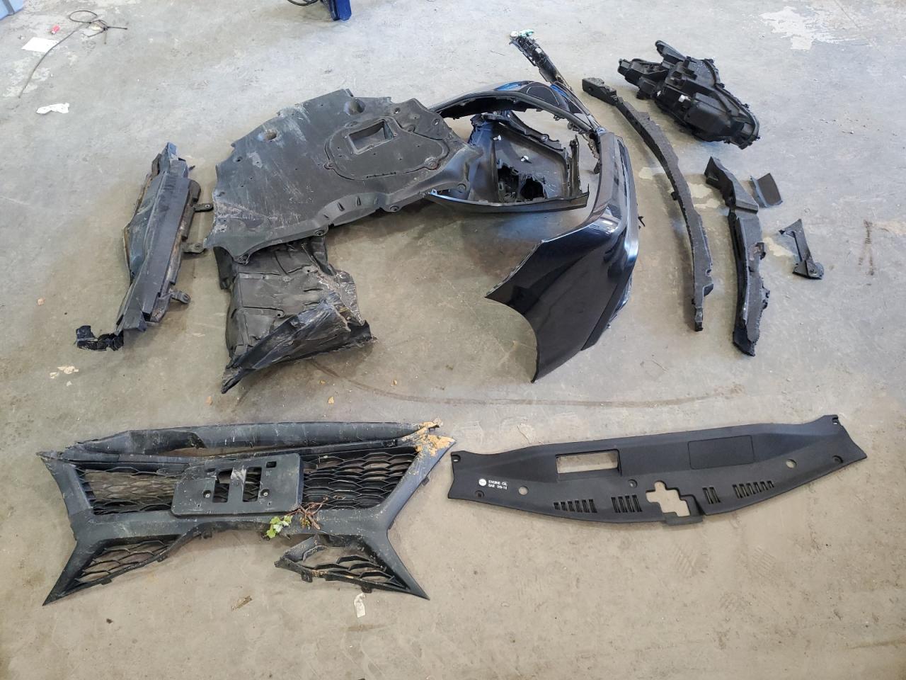 TOYOTA CAMRY SE NIGHT SHADE