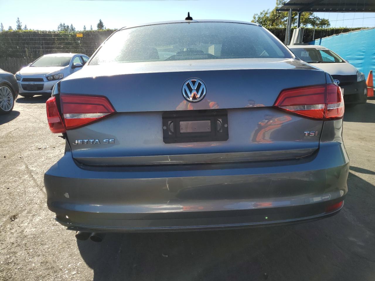 VOLKSWAGEN JETTA SE