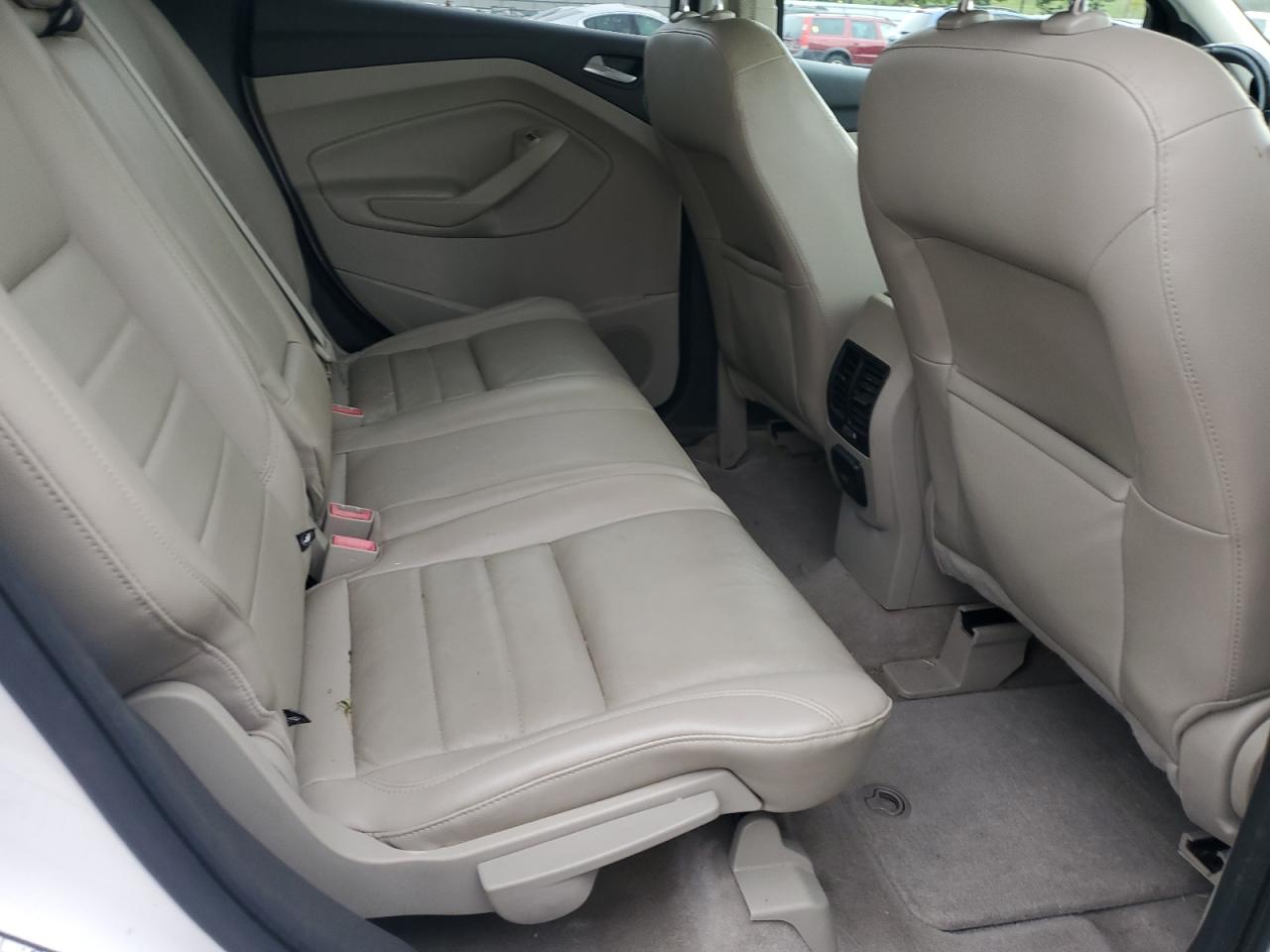 FORD ESCAPE TITANIUM