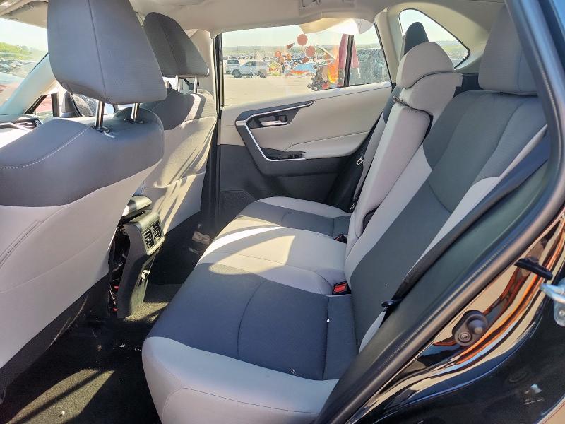 2024 TOYOTA RAV4 XLE 2T3P1RFV1RW489438