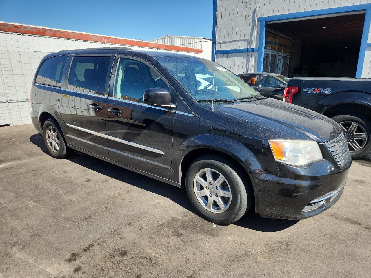 CHRYSLER TOWN & COUNTRY TOURING