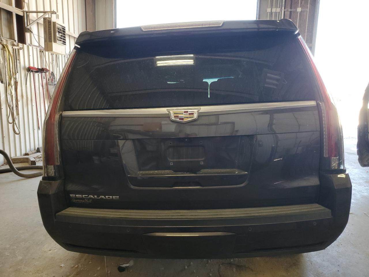 CADILLAC ESCALADE PREMIUM LUXURY