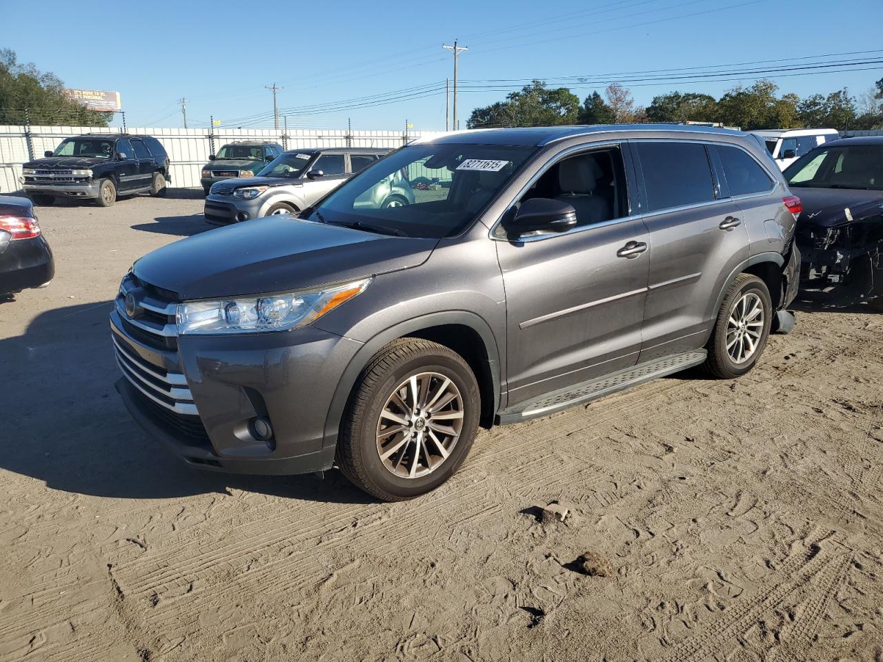 TOYOTA HIGHLANDER SE