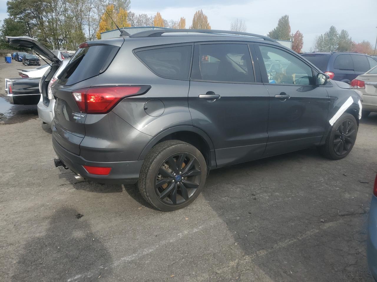 FORD ESCAPE TITANIUM