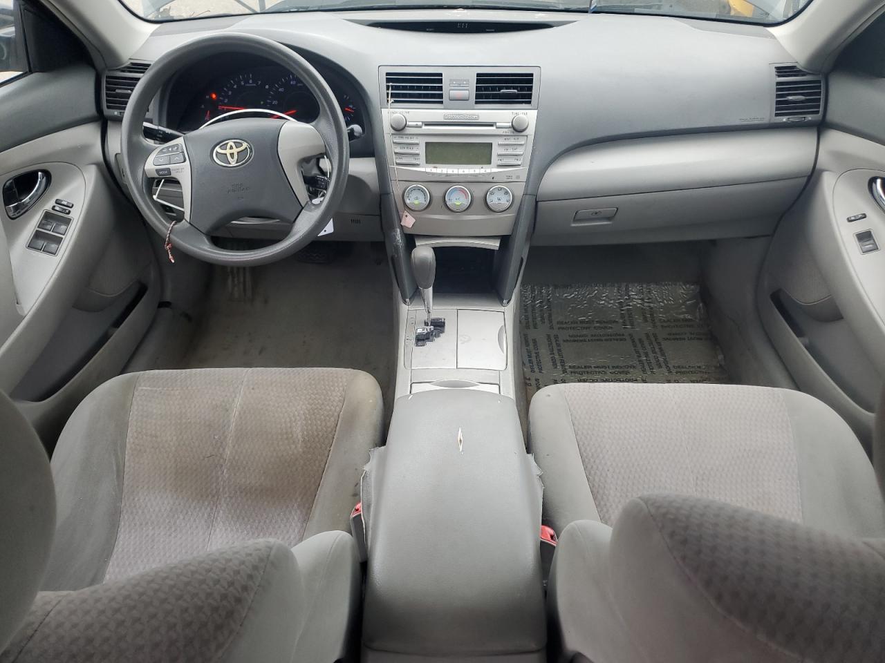 TOYOTA CAMRY BASE