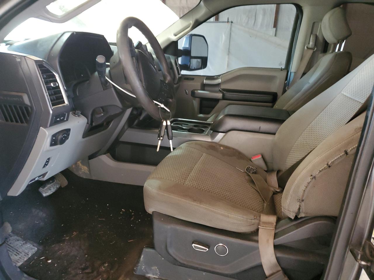 FORD F-250 SUPER DUTY