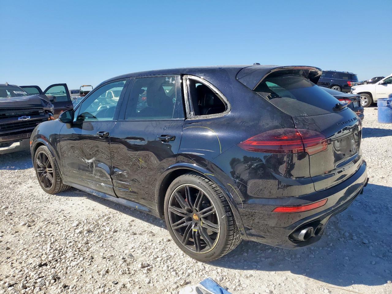 PORSCHE CAYENNE GTS