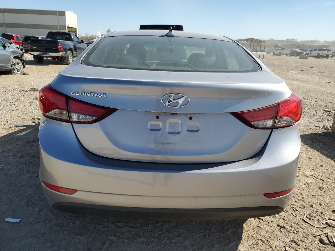 HYUNDAI ELANTRA SE
