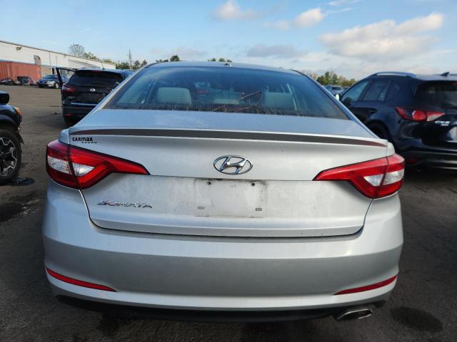 2015 HYUNDAI SONATA SE 5NPE24AF3FH170259