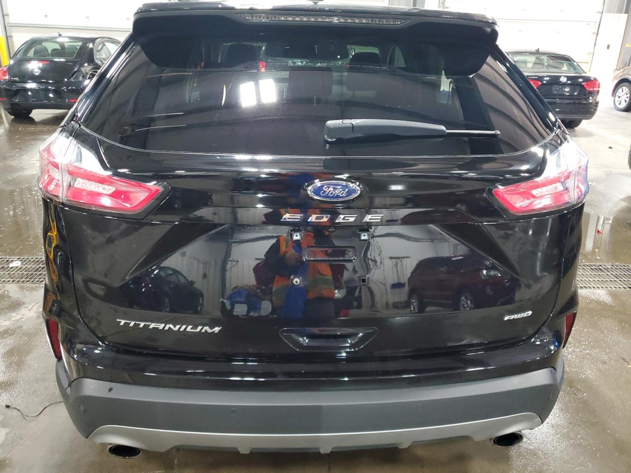 FORD EDGE TITANIUM