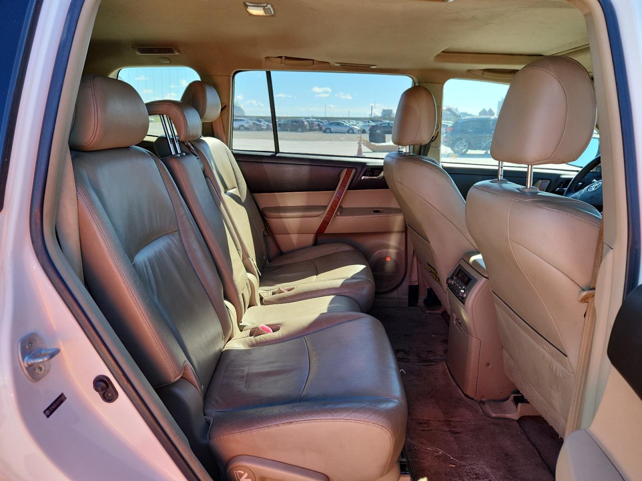 TOYOTA HIGHLANDER LIMITED