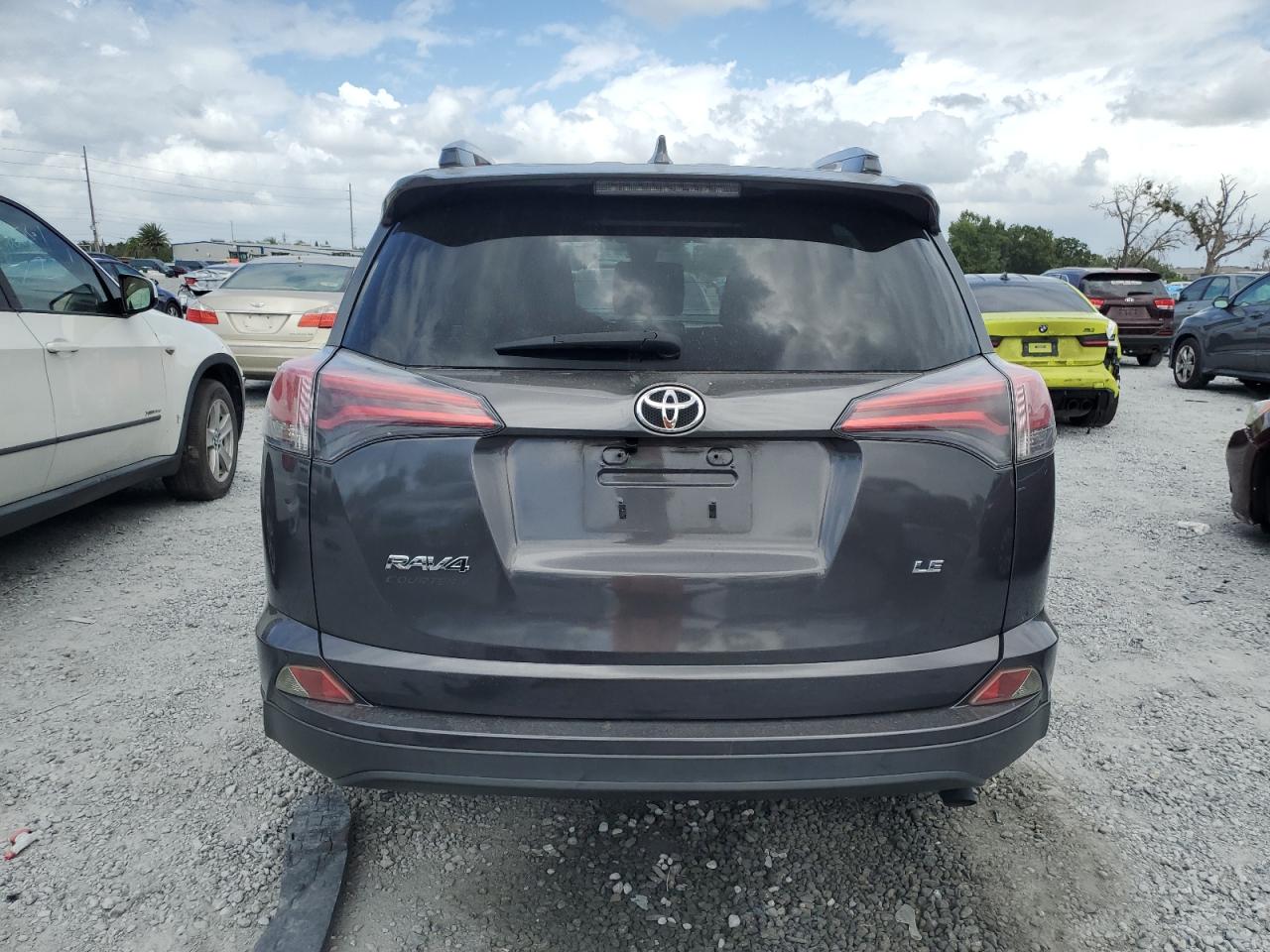 TOYOTA RAV4 LE