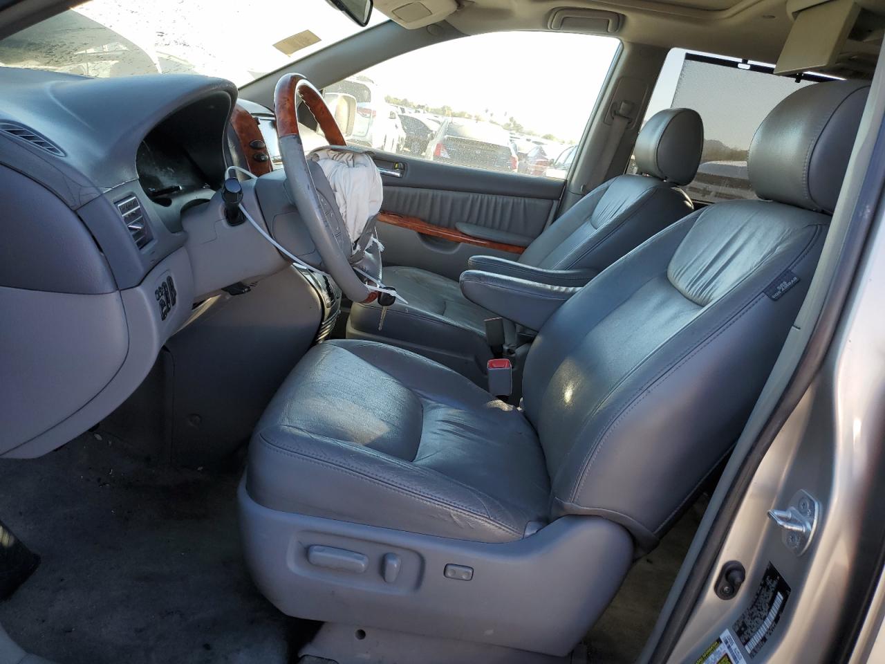 Lot #3302818924 2007 TOYOTA SIENNA XLE