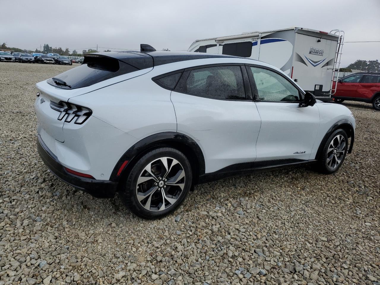 FORD MUSTANG PREMIUM