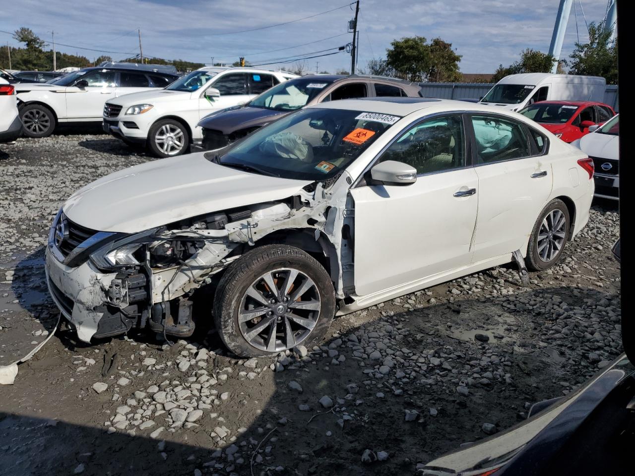  Salvage Nissan Altima