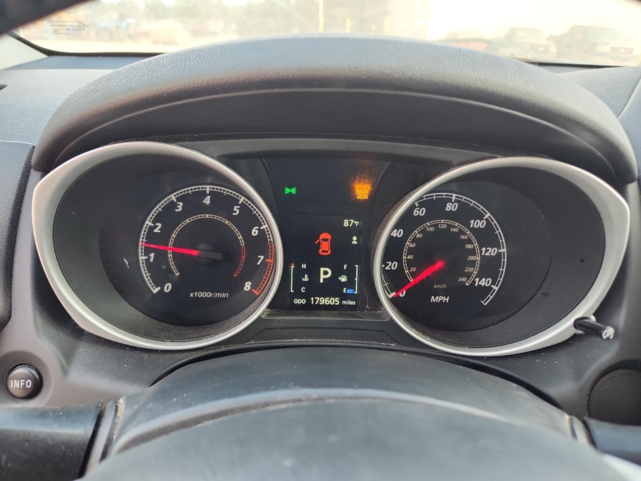 MITSUBISHI OUTLANDER ES