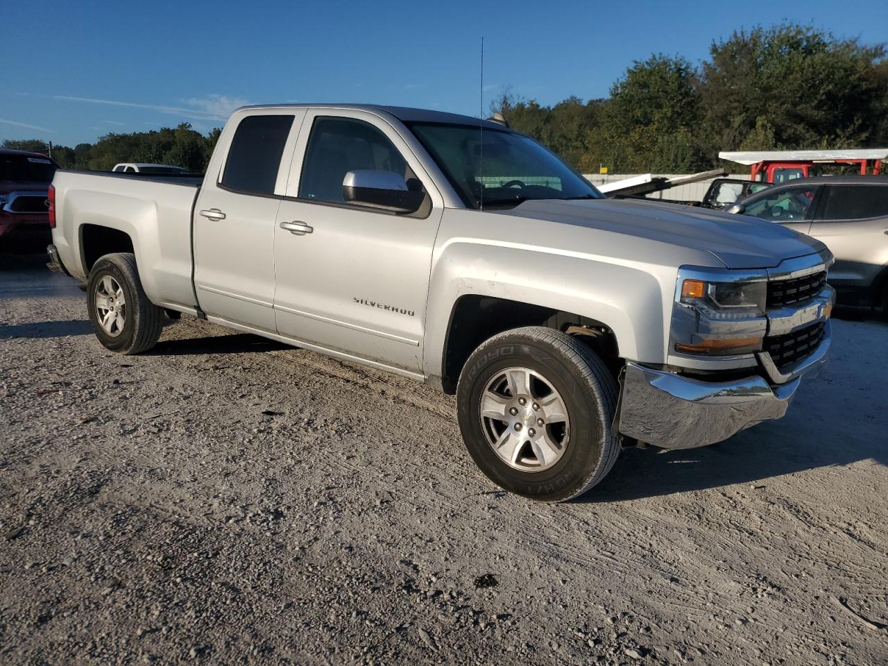 CHEVROLET SILVERADO C1500 LT