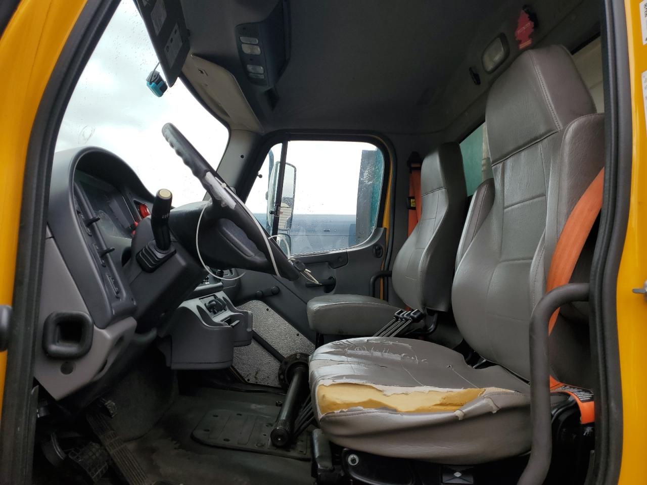 Lot #3286531152 2017 FREIGHTLINER 108SD