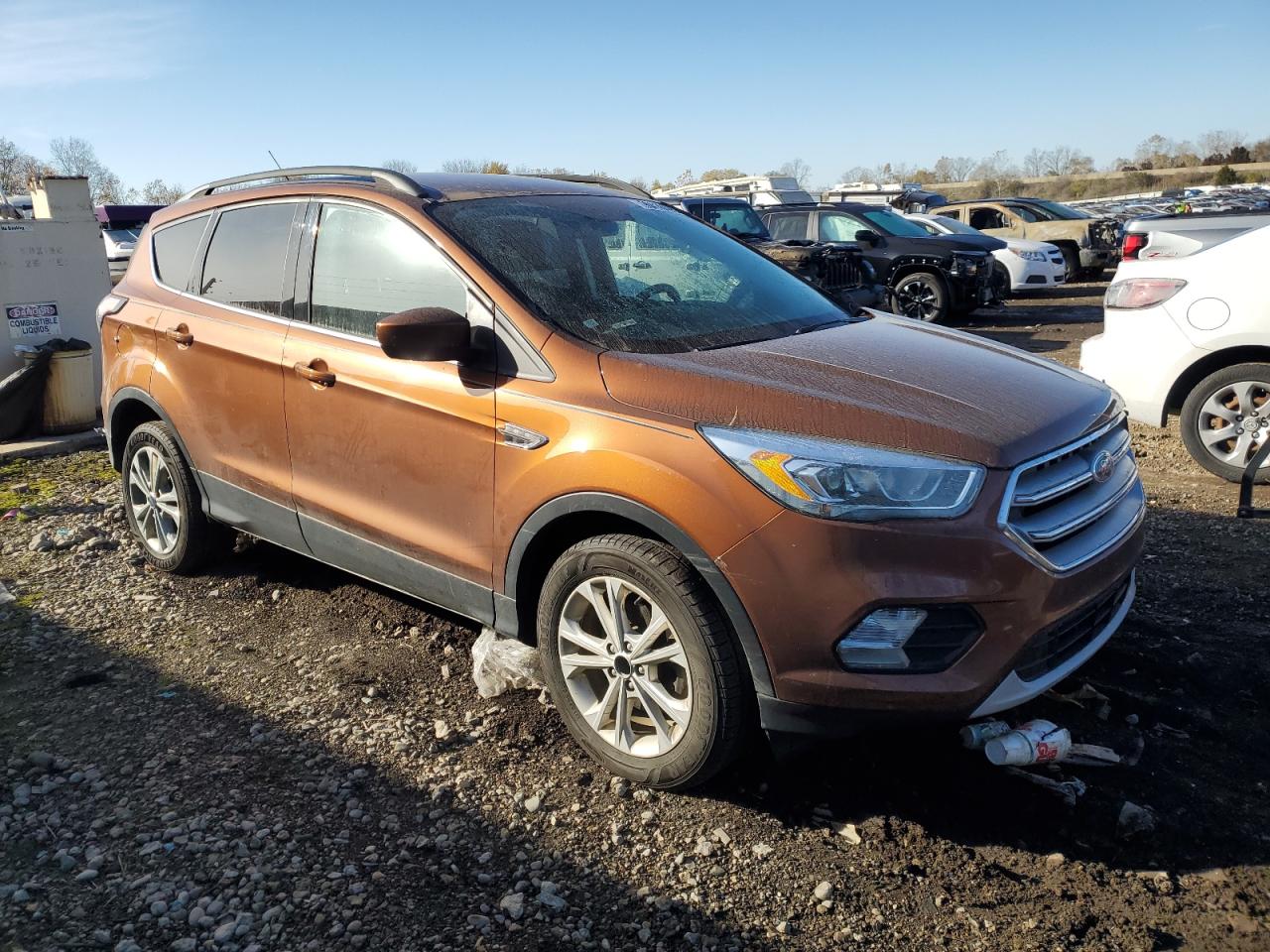 FORD ESCAPE SE