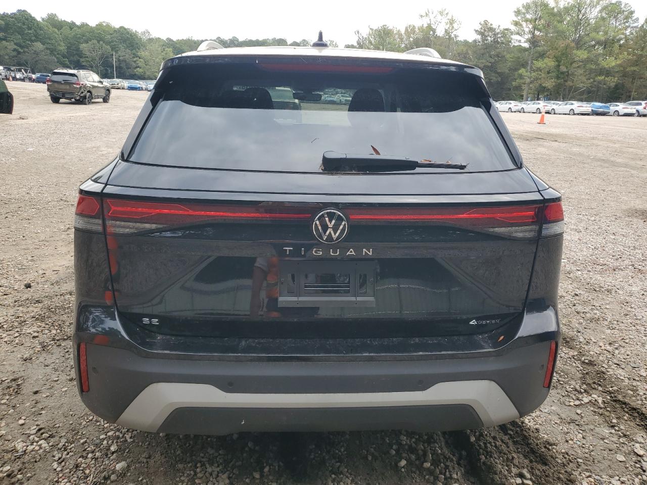 VOLKSWAGEN TIGUAN SE