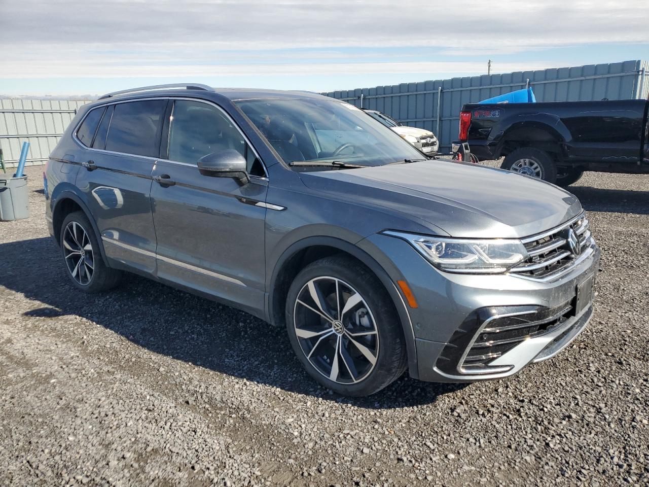 VOLKSWAGEN TIGUAN SEL R-LINE BLACK