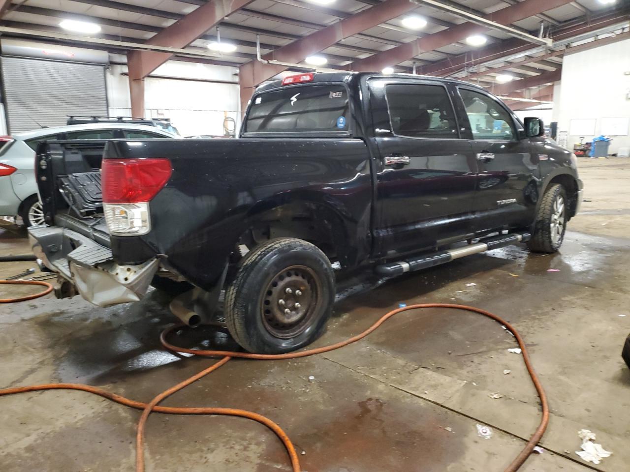 TOYOTA TUNDRA CREWMAX LIMITED