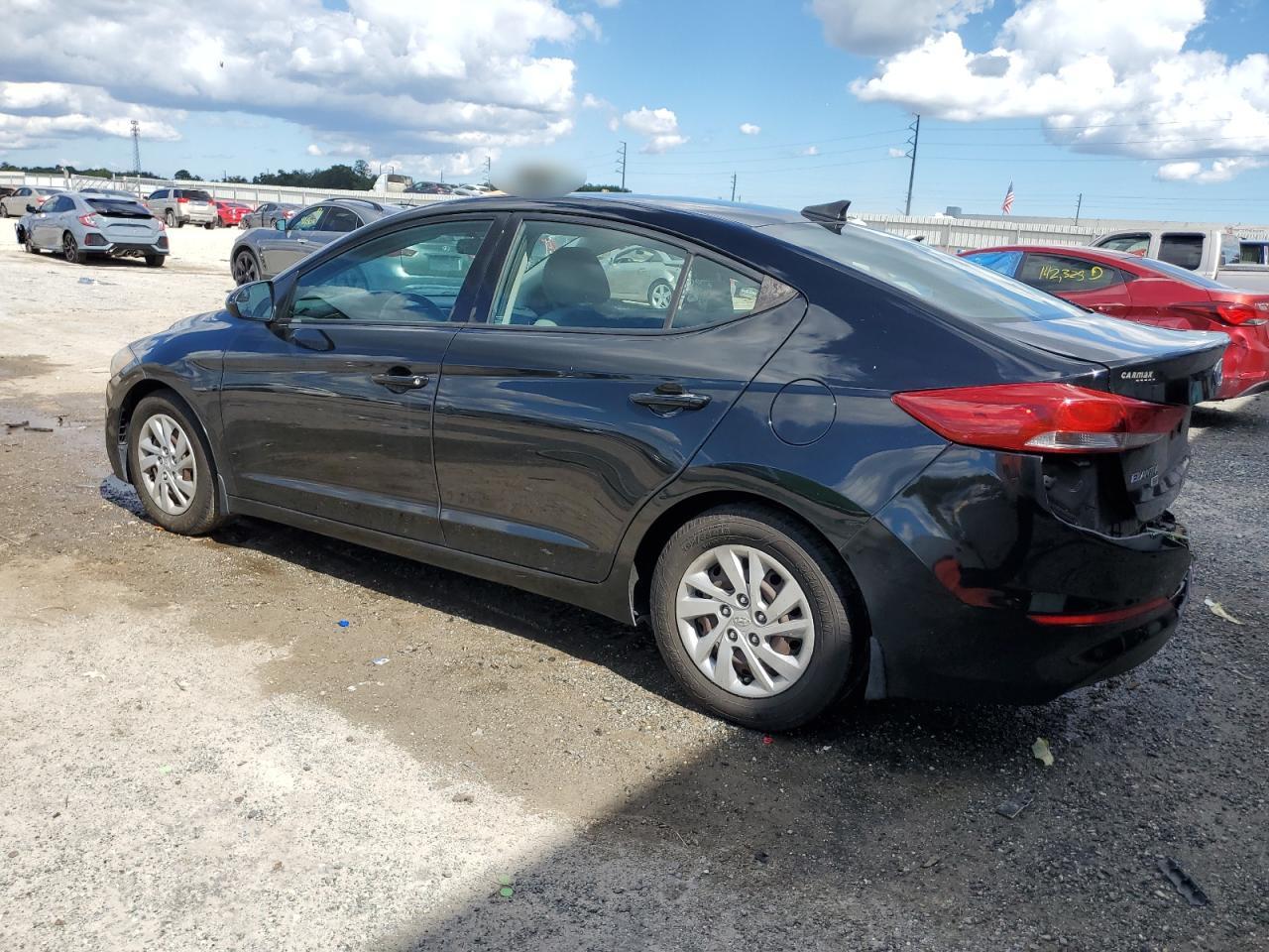 HYUNDAI ELANTRA SE