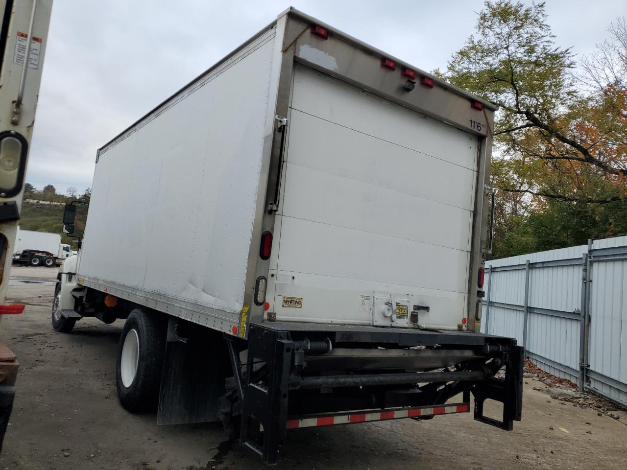 Lot #3276461662 2013 HINO 268